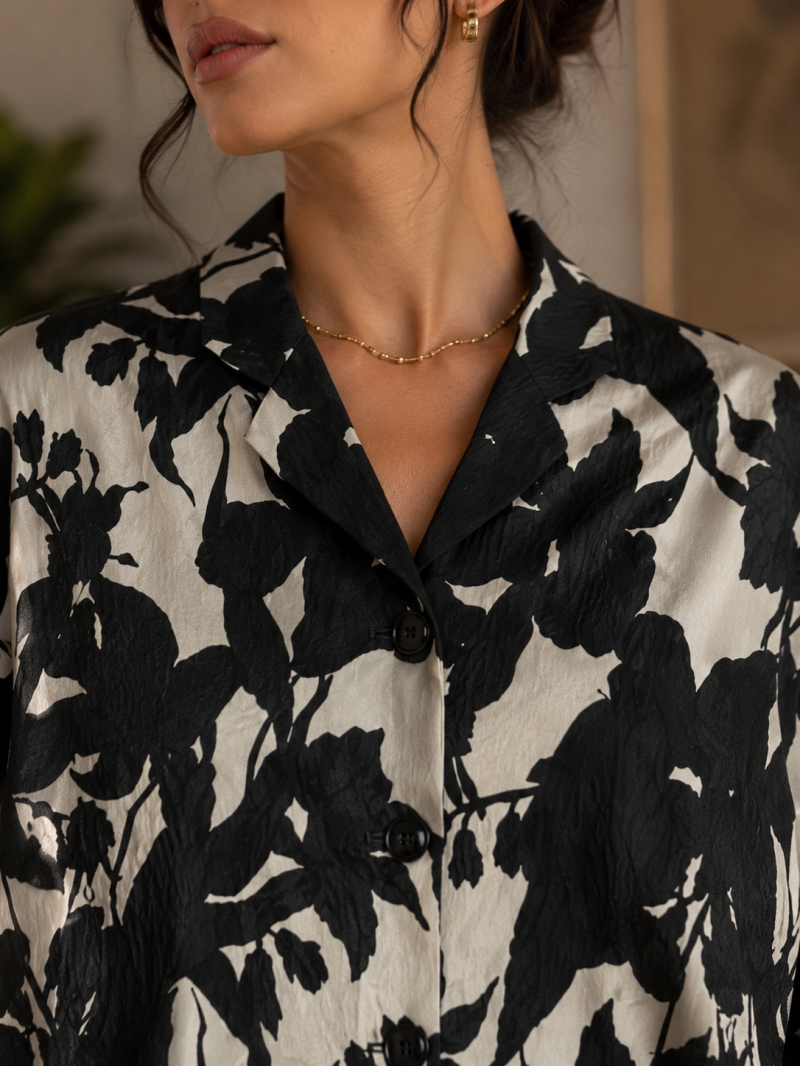 Veste oversize fleurie noire & écrue – Taille unique (38 au 50) Made in Italy – vue 2