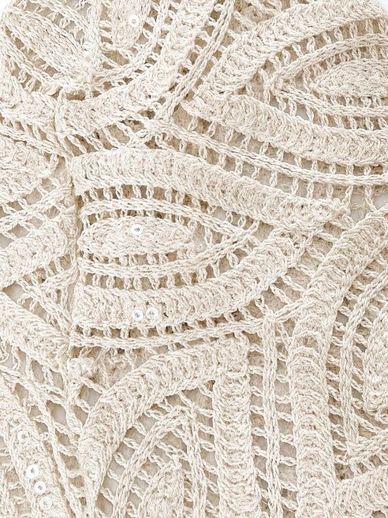 Top écru à manches macramé et sequins – présentation complémentaire