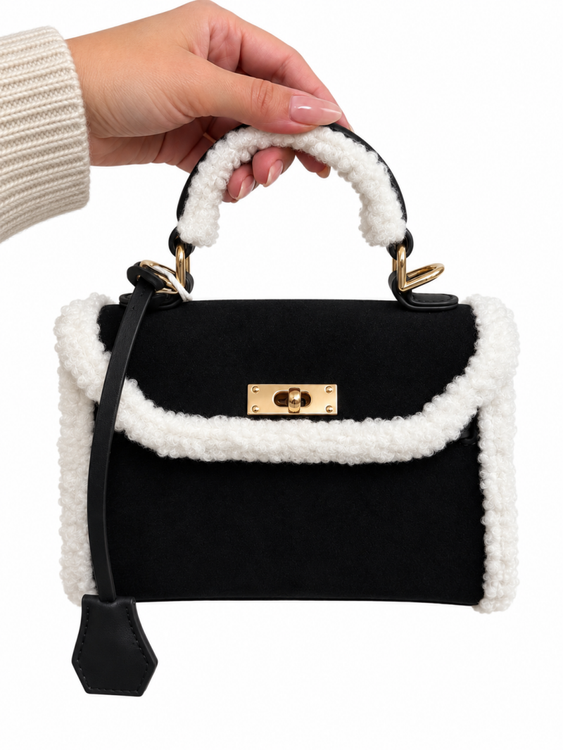 Mini sac bouclette camel noir ou moutarde – détail de la finition
