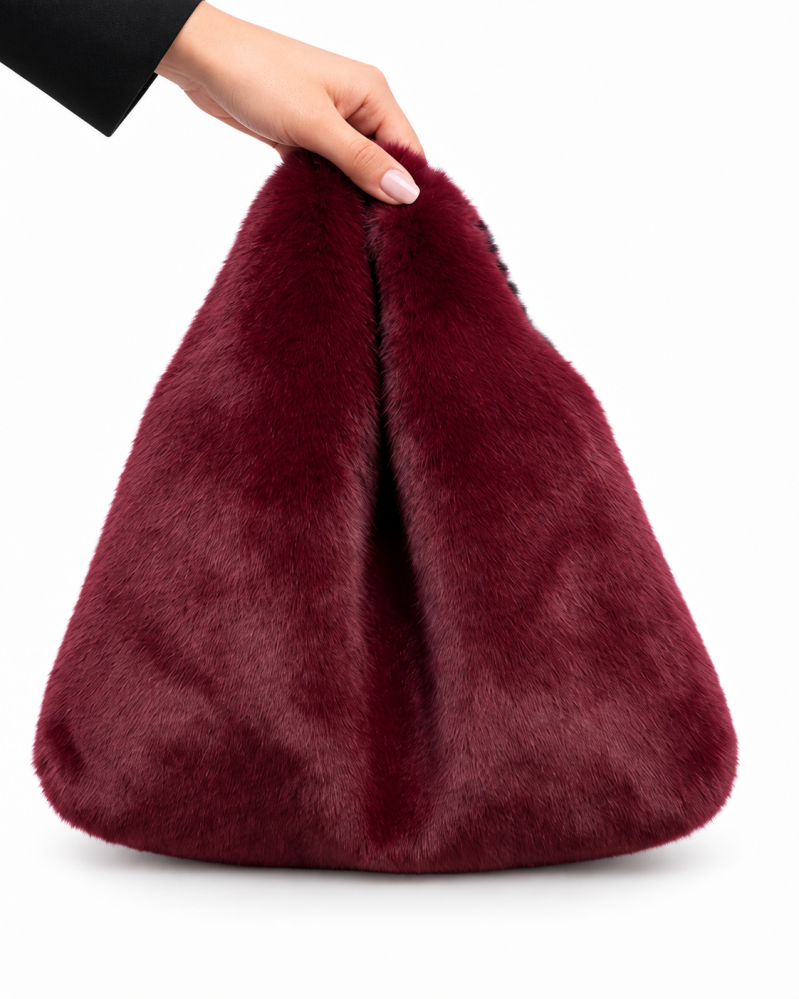 Sac à main en fausse fourrure bordeaux et noir – détail de la finition