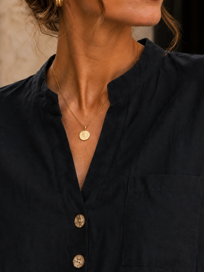 Blouse longue fluide noire – détail du vêtement