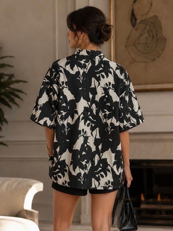 Veste oversize fleurie noir et écru – autre détail