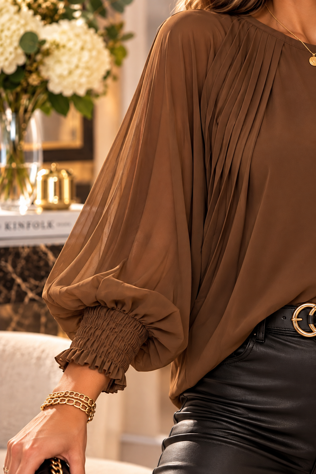 Blouse marron chocolat femme - détail manche et poignet smocké