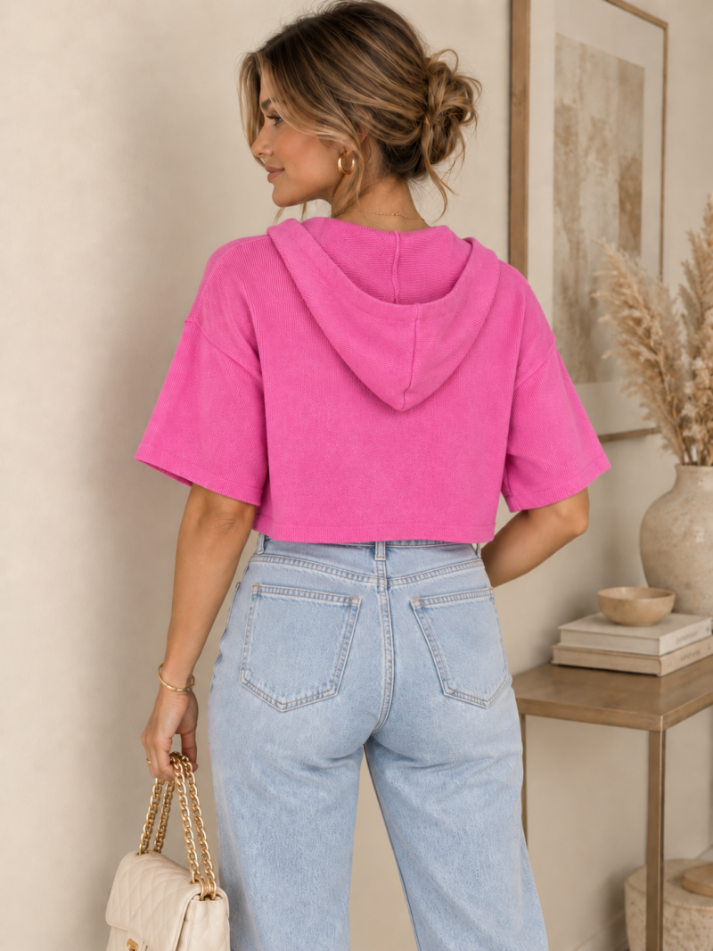 Top court en maille à capuche fuchsia – autre vue