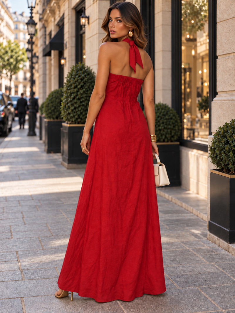Robe longue rouge dos nu – détail de la coupe