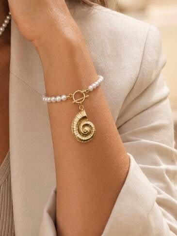 Parure collier & bracelet perles blanches et pendentifs dorés en acier inoxydable – vue 4