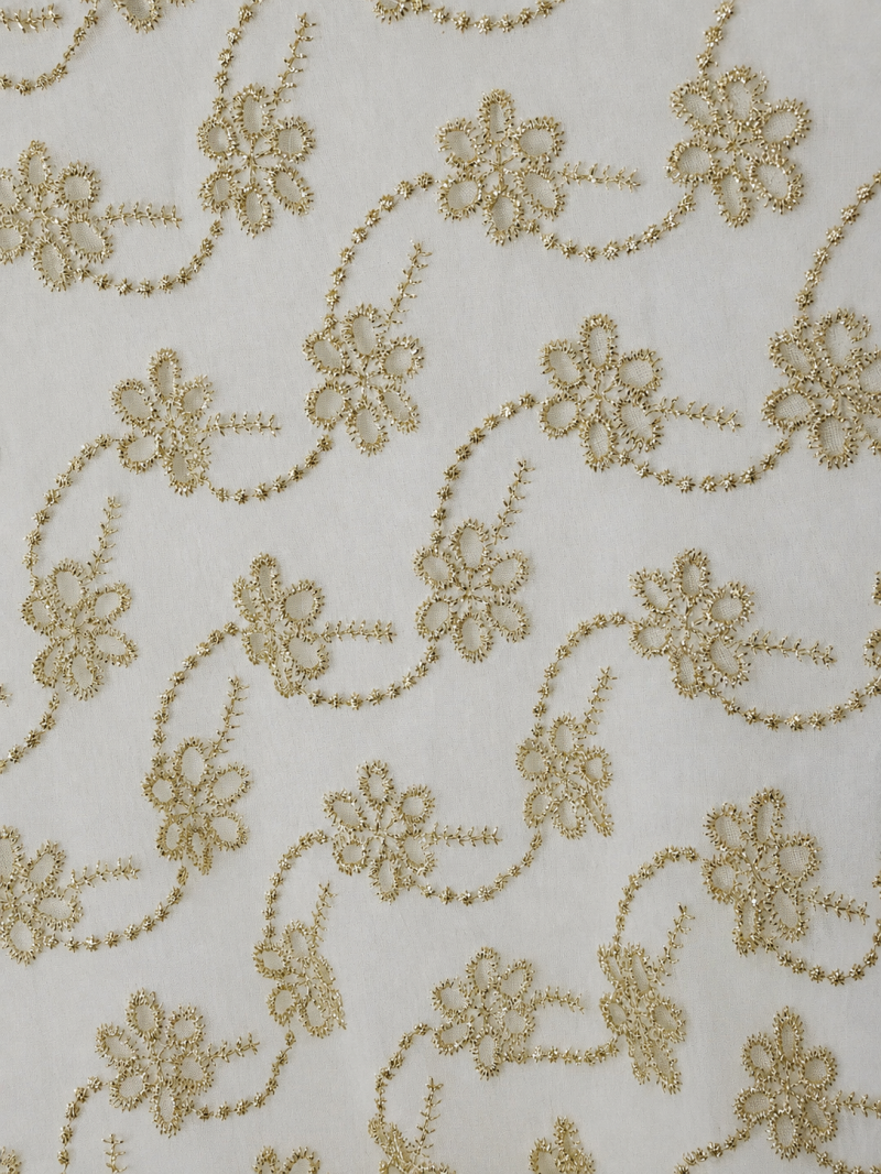 Robe longue blanche brodée dorée – autre détail