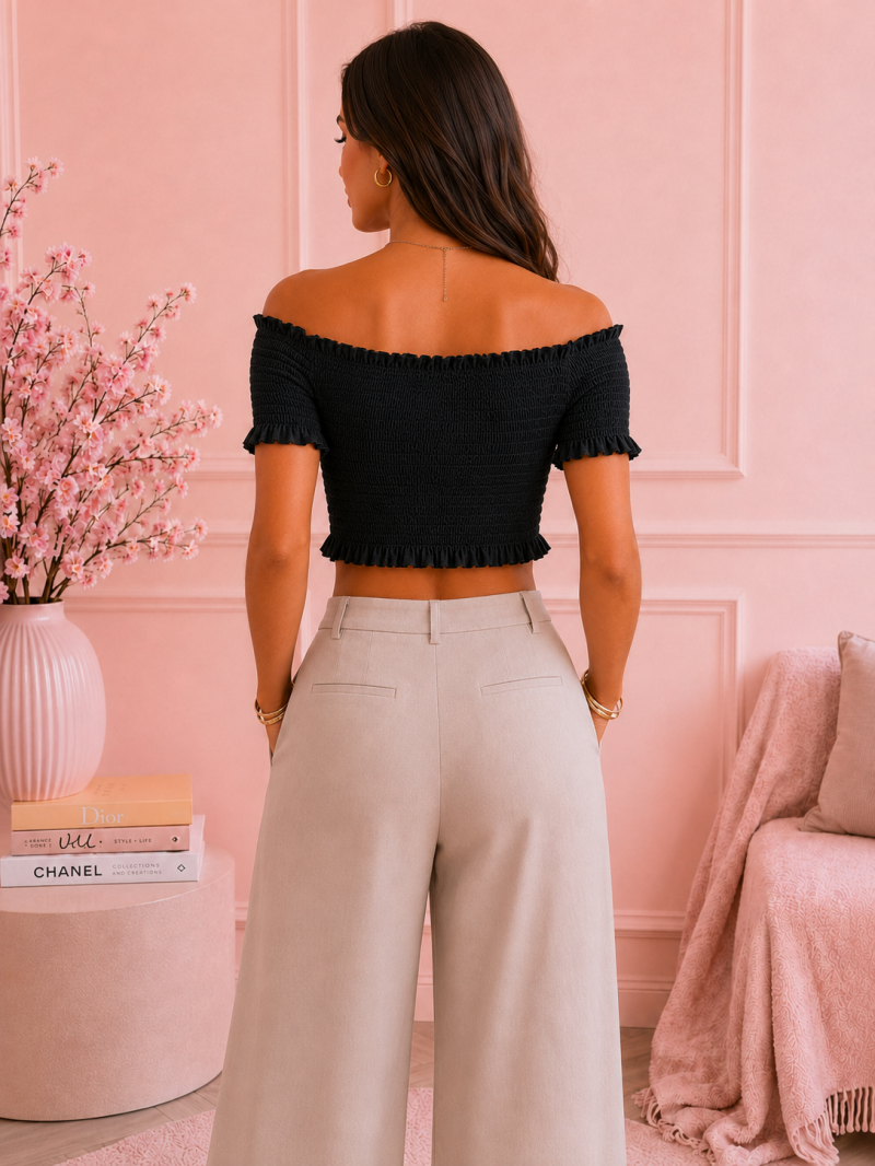 Crop top smocké col Bardot noir ou blanc cassé – vue complémentaire