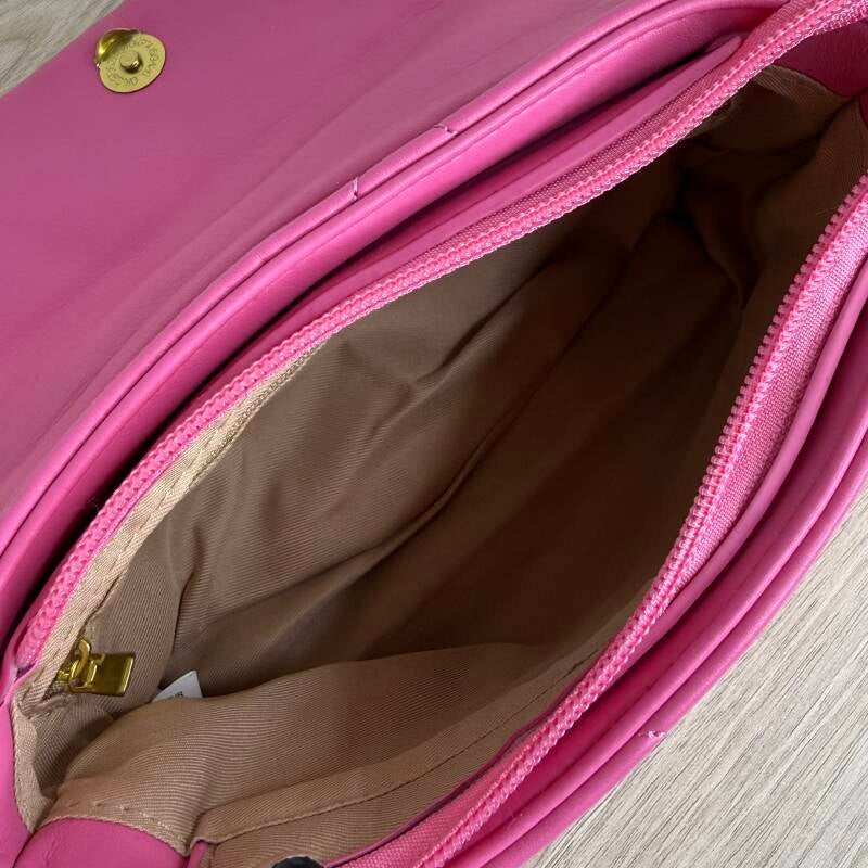 Petit sac bandoulière matelassé rose – vue de dos