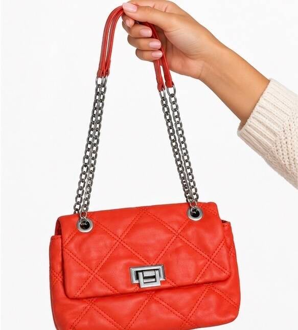 Sac matelassé rouge corail à chaîne argentée – vue 4